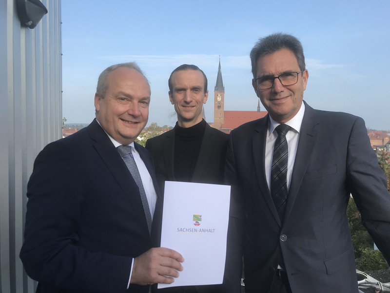 Gruppenbild, Stendals sellvertretender Oberbürgermeister Axel Kleefeld, Intendant Wolf Rahlfs, Finanzstaatssekretär Rüdiger Malter